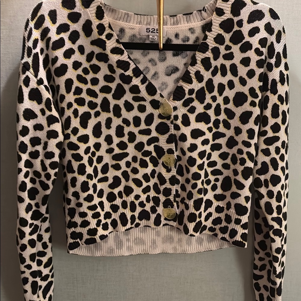 525 America Quality Leopard Print V-neck Cardigan